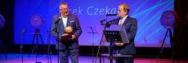 Jacek Czekaj odebrał nagrodę...
